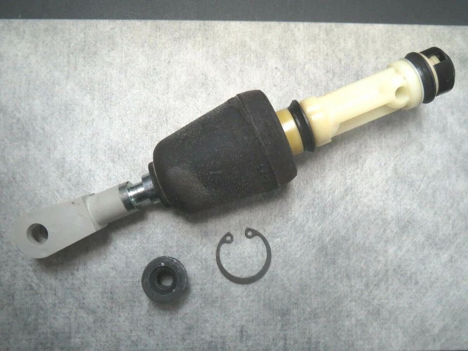 Kit de cilindro maestro de embrague para 83-84 Volvo 760 Turbo Hecho en Alemania ¡Envío rápido! Foto 2 de 4