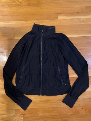 Lululemon Women's Exclusive Mesh Zip Jacket Fits like Size M Excellent Condition