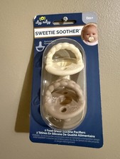 Itzy Ritzy Sweetie Soother- Silicone w Collapsible Handle 2 Air Holes 2PK