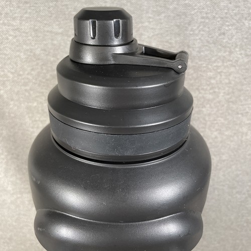Manna Titan 1 Gallon Onyx Stainless Steel Vacuum Insulated Jug Water Bottle 4L - Picture 3 of 12