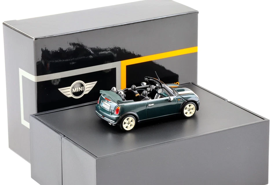 1:43 Minichamps Mini Cooper R52 Convertible British Racing green DEALER VERSION - Bild 2 von 4