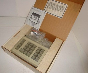 WAREHOUSE FIND RARE NOS  APPLE IIe A2M2003 NUMERIC KEYPAD BOXED