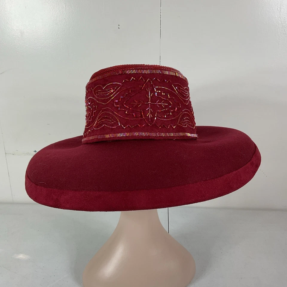 Sombrero de Lana Whittall & Shon Rojo Lentejuelas De Colección Años 80 Sombrero Rojo Club Dama Derby Iglesia Foto 2 de 4