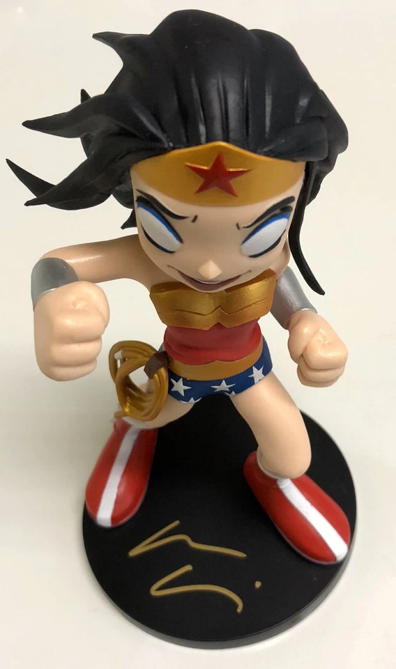 SIGNED Wonder Woman DC Collectibles Artist Alley Chris Uminga Vinyl Figure Print - Image 2 of 4