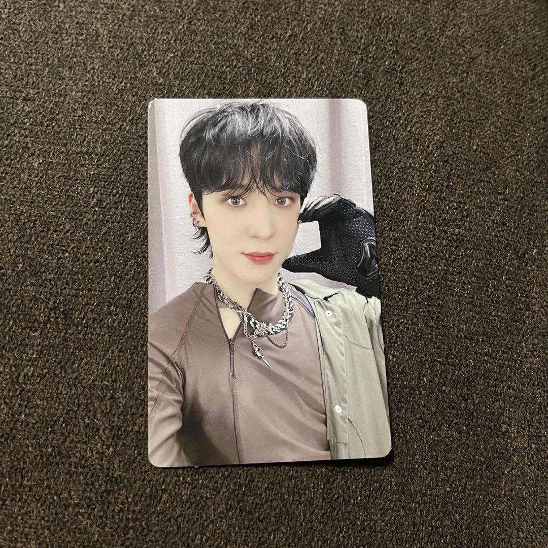 ATEEZ THE WORLD EP.2 : OUTLAW JAPAN Universal M Lucky draw ATEEZ THE WORLD EP.2 : OUTLAW JAPAN Universal M Lucky draw