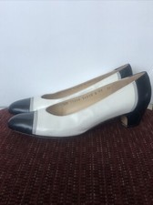 Vintage Salvatore Ferragamo Navy  White Spectator Pumps Heels 8 AA, Rare 