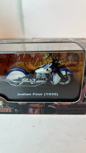 New Ray 1:32 Scale 1939 Indian Four Motorcycle - Picture 4 of 5