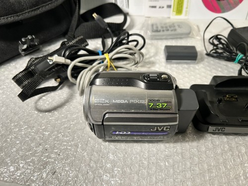 JVC Everio 30GB 32x Zoom Camera w/Case Remote Accessories Charger EUC WORKS - Picture 5 of 13