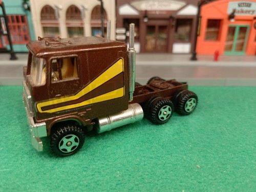 Ertl Camion Articolato International Scala 1:64 - Foto 6 di 9