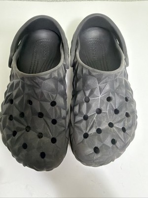 CROCS CLASSIC GEOMETRIC CLOG 209563-2DS Black UNISEX Mens 4