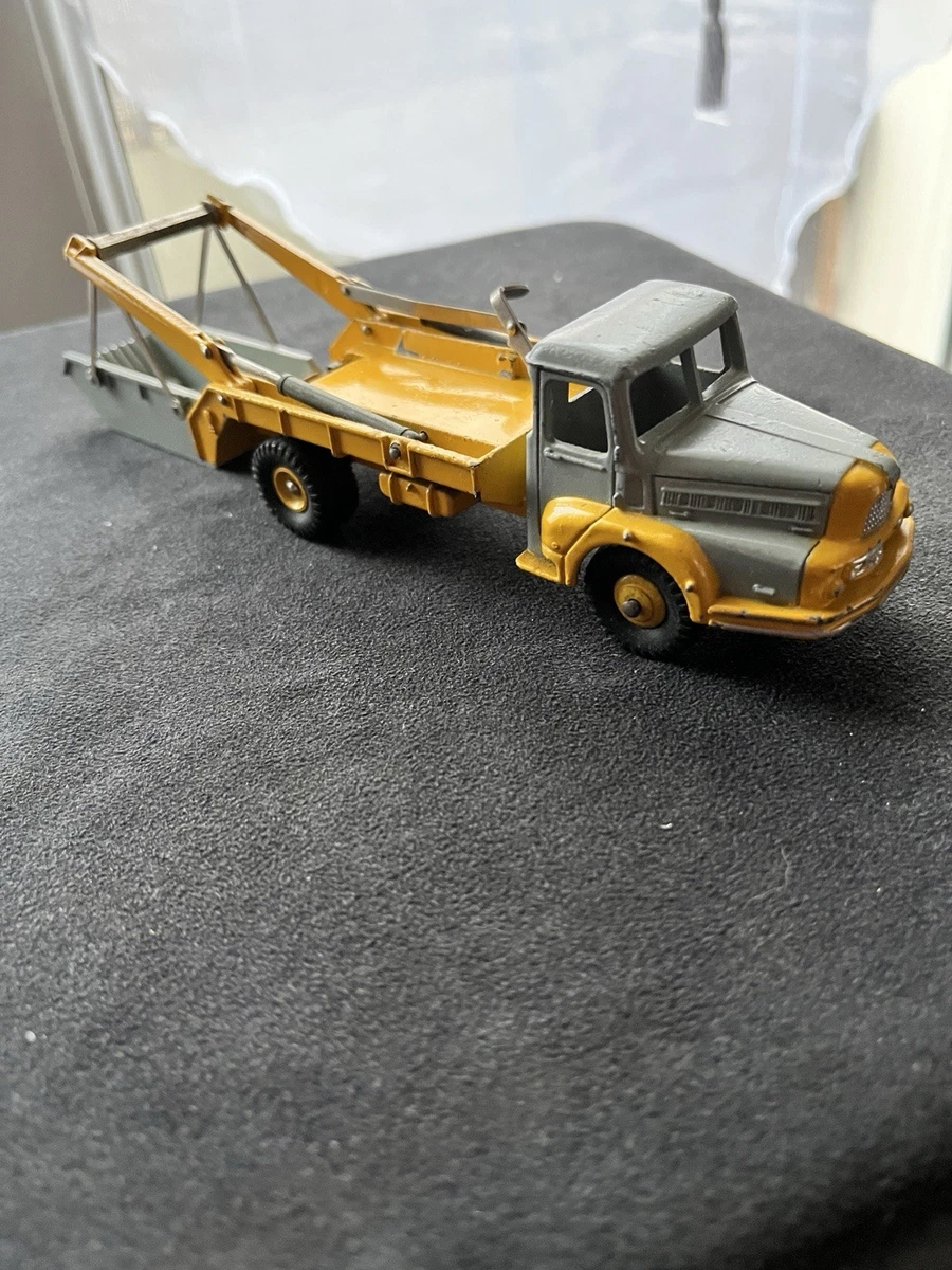 Camion Dinky Toys 38A – Multibenner Marrel – Fabrication Française – Vintage