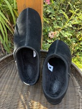 UGG Scuffette II Women  s Black Suede Shearling Lined Mule Slippers US 9