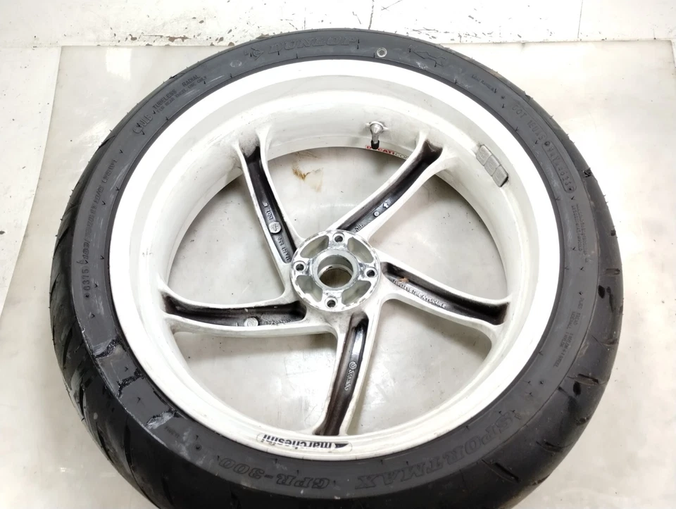 Llanta trasera Ducati Monster S2R 800 2006 recta (sin neumáticos) 17" X 5,5 Foto 4 de 4