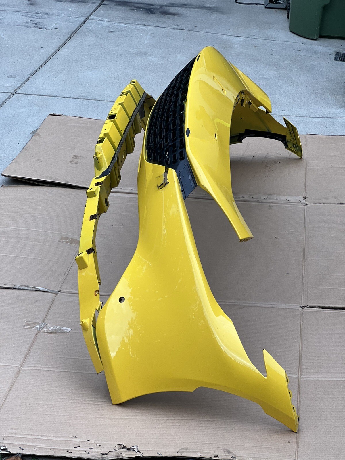 ✅🔥 FERRARI F169 ROMA FRONT BUMPER COVER 2020 2021 2022 2023 898568 OEM Yellow