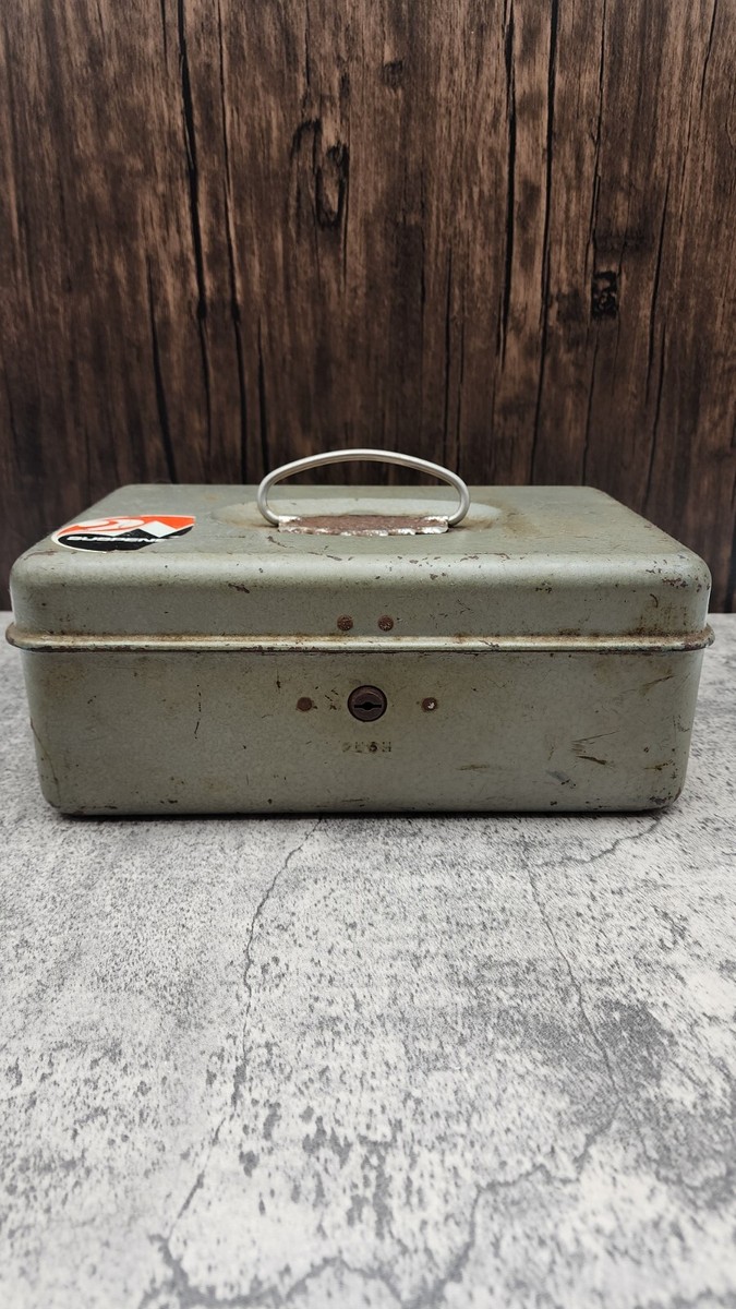 Vintage Metal Tackle/Money Box Rustic 1950's-1960's 11x4.5x7 | eBay