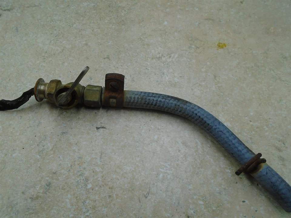 Válvula Petcock tanque gasolina Street Scrambler Triumph 20 T T20SS T20-SS años 60 RB34 Foto 3 de 3