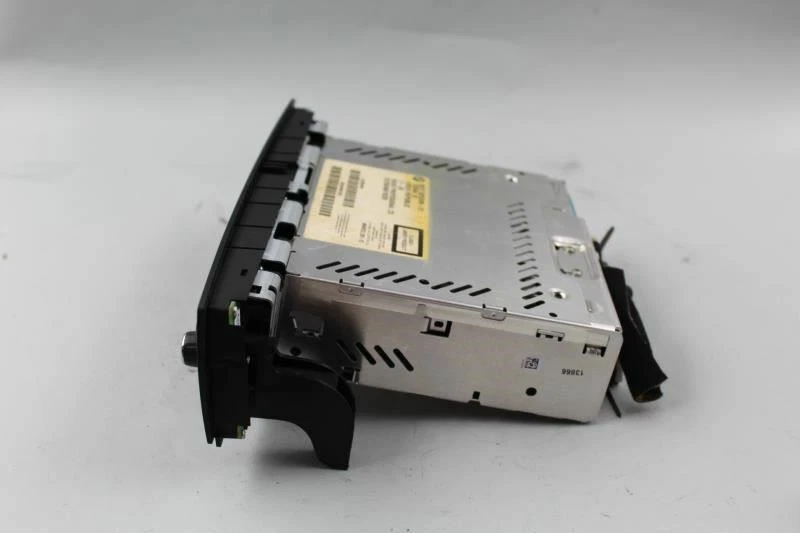 Receptor Audio Am Fm Radio Am-fm-cd 2010-2011 BMW 128i OEM #1866 Foto 4 de 4