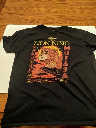 Pop! Tees Disney's Lion King Mufasa Size Large Shirt