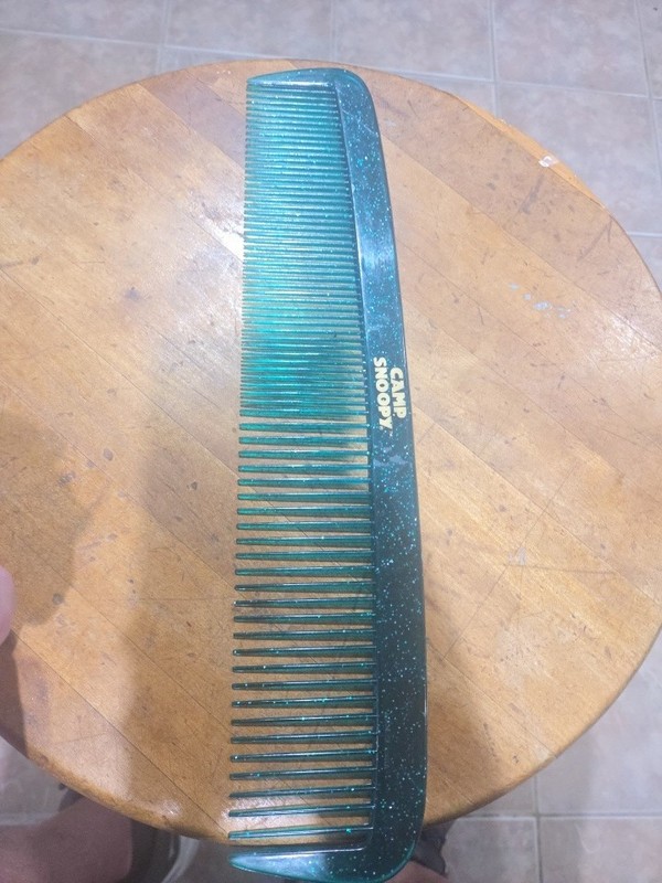 Vintage Camp Snoopy Giant Comb Translucent Green With Glitter Just Over 14" Long