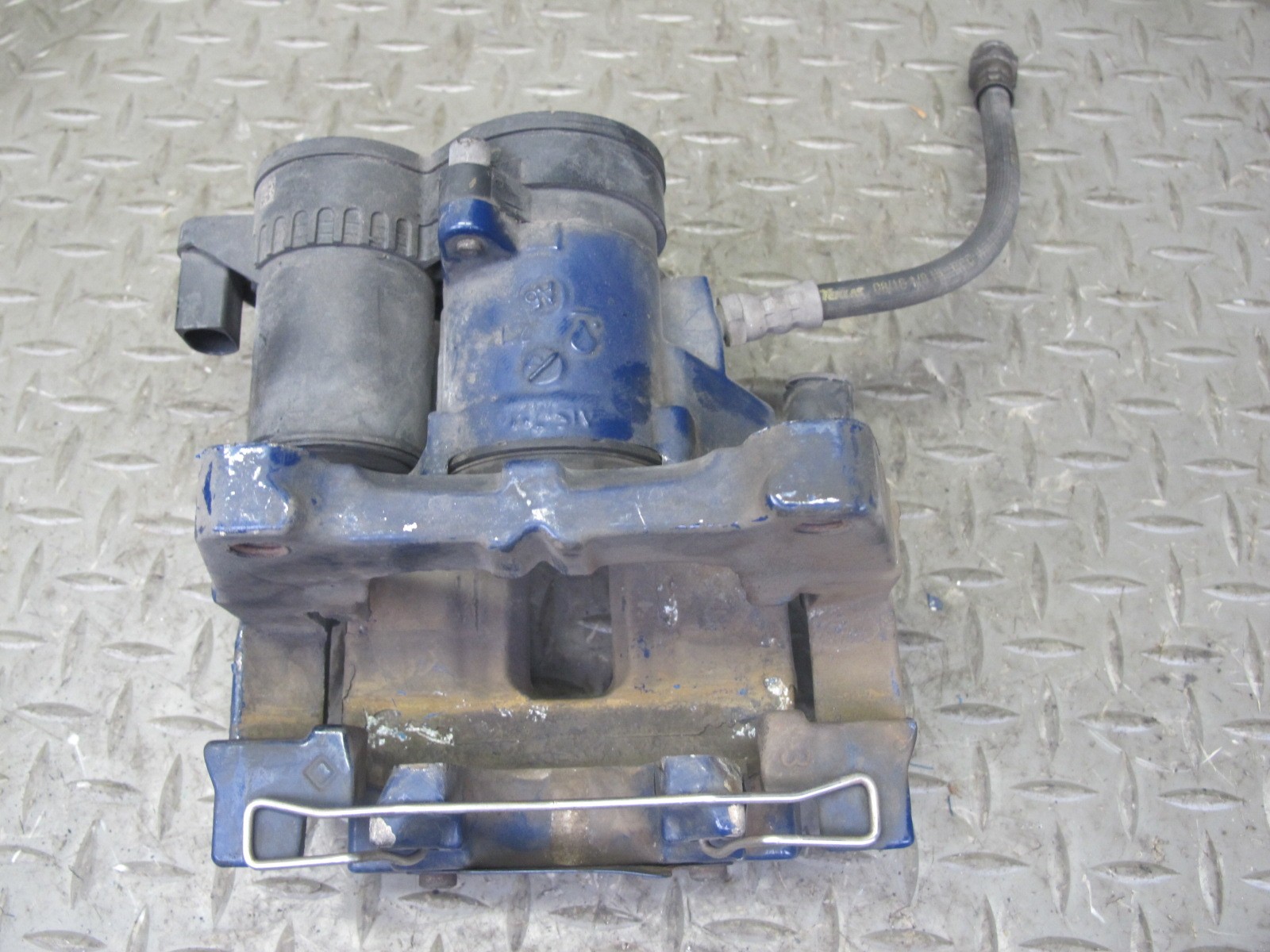 2017-2020 MASERATI LEVANTE M161 3.0L REAR LEFT & RIGHT SIDE BRAKE CALIPER SET