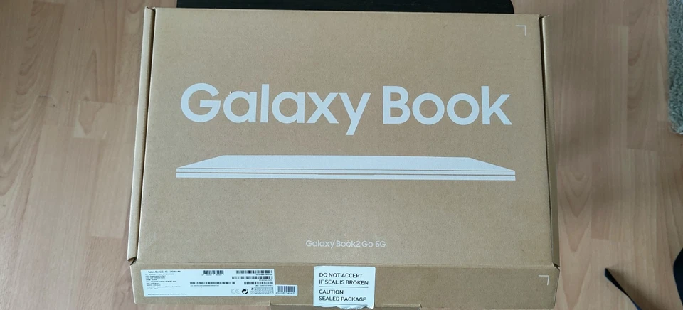 Samsung Galaxy Book2 Go 5G - 128GB, 4GB RAM, Silber - Bild 2 von 4