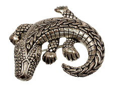 Alligator Textured 3d vintage metal brooch silver tone 1 5/8
