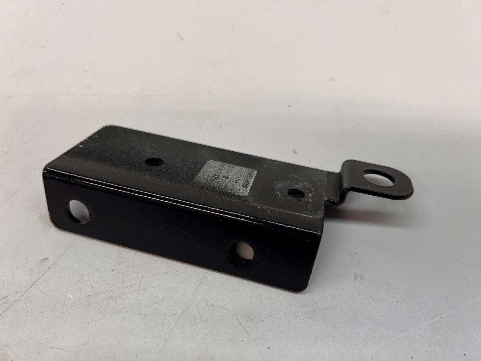 LAMBORGHINI AVENTADOR LP700 REAR RIGHT PASSENGER RH WING BRACKET OEM 470853588A