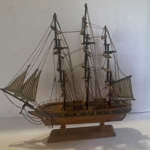 Cutty Sark Clipper Model Ship Wood Fabric String Decorative Collectible