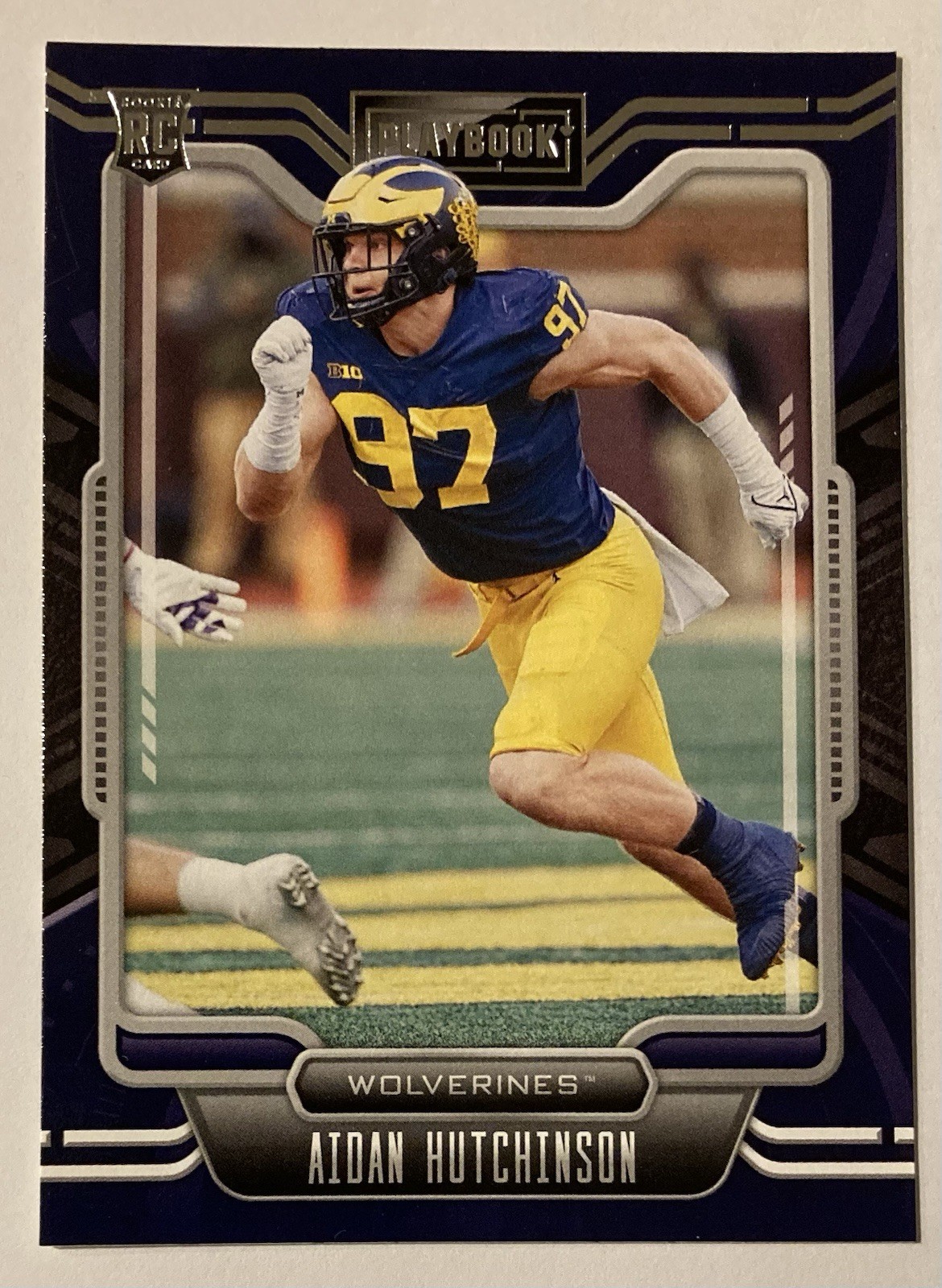 2022 Panini Chronicles Draft Picks - PlayBook Aidan Hutchinson #16 (RC)