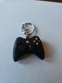 Xbox one controller And Xbox 360 Controller Keychains. Plus XBX One Popsocket.