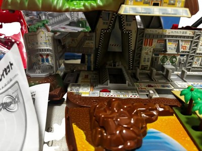 THUNDERBIRD Power Tech Tracy Island Secret Base Electronic Playset