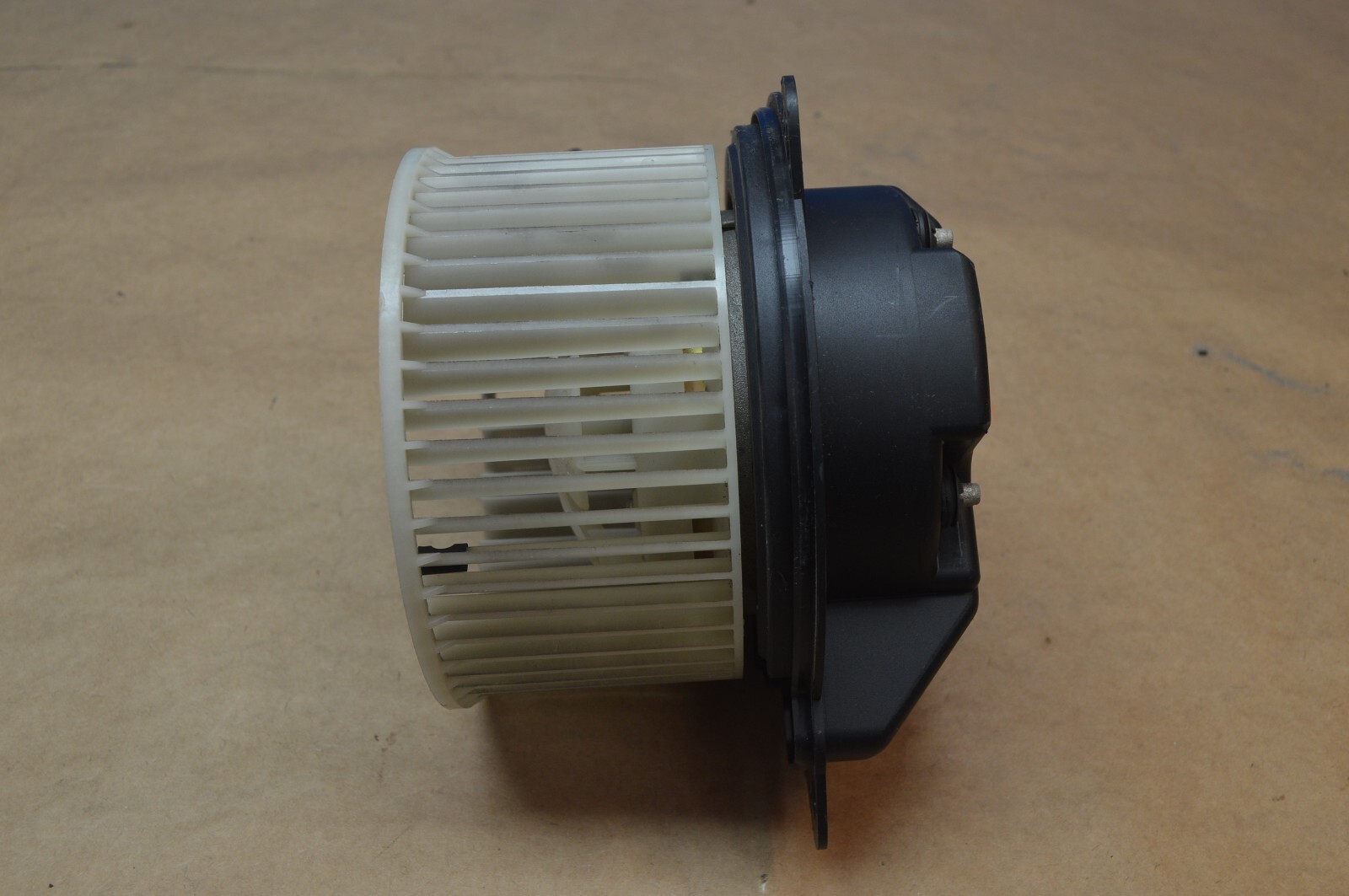 2004 M138 MASERATI GT COUPE HVAC HEATER BLOWER MOTOR FAN ASSEMBLY 