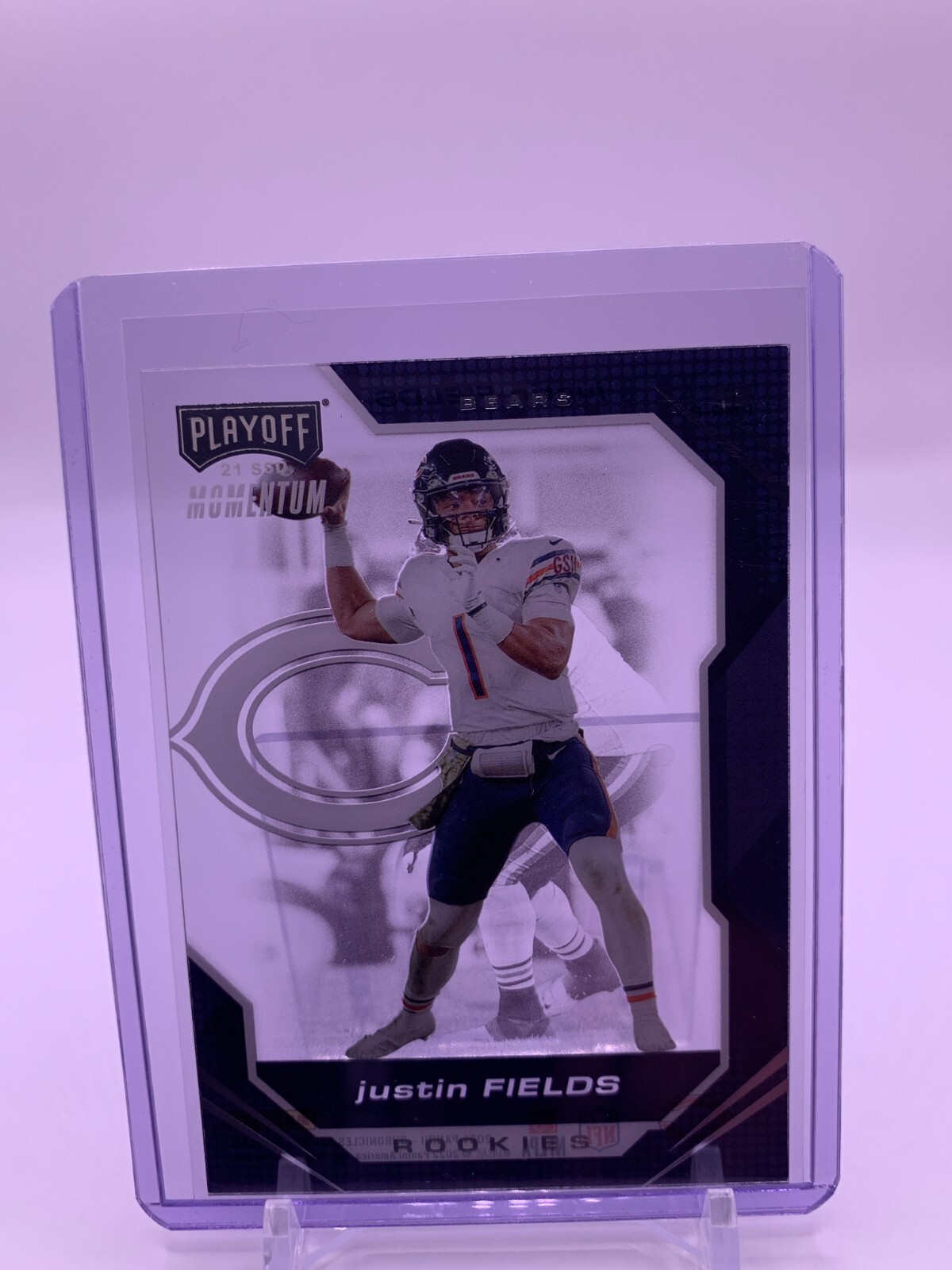 2021 Panini Chronicles Justin Fields Playoff Momentum #PMR-8 Bears Rookie RC