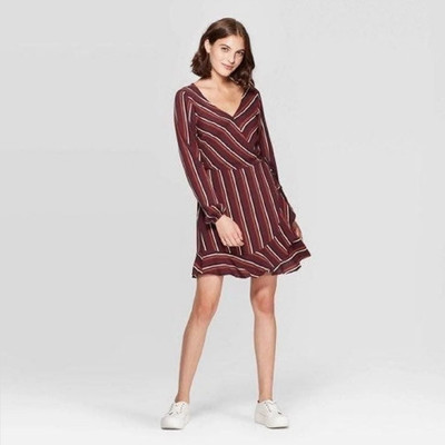 burgundy long sleeve wrap dress