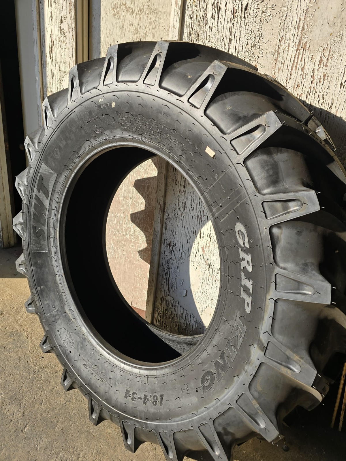 Swt Tractor 18.4-34 Tractor Tire 14PR GRIPKING Tube Type SWT – Heavy Duty Farm Tire ...