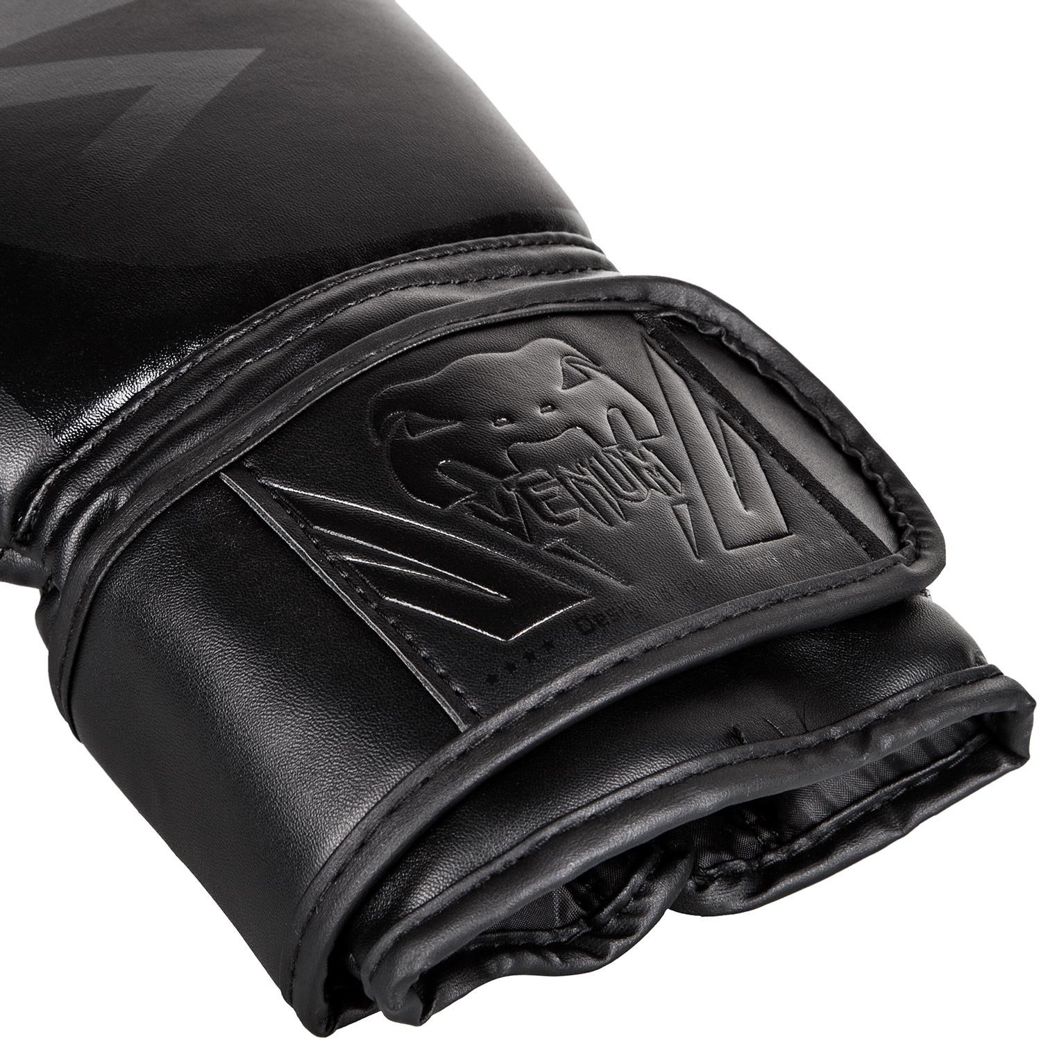 Venum Challenger 2.0 Boxing Gloves Black/Black 16 oz