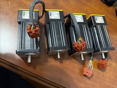 QTY X 4 !  Parker Compumotor SM232BE-NFLN Servo Motor. Best Price