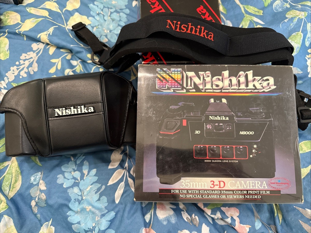 Nishika N8000 35mm Quadrascopic Stereo 3D Lenticular Camera for