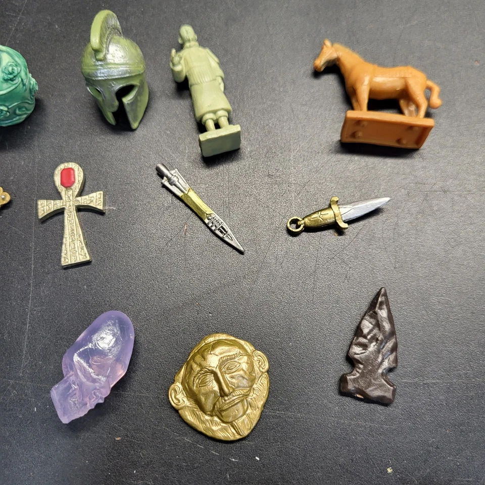 Indiana Jones 18 Relics Set Hard to Find Rare - Image 3 of 4