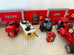 Lego 8144 Ferrari 248 F1 Team set (Raikkonen Edition)