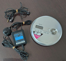 Sony DNE241 Portable CD Player Walkman Timepiece Audio Compact Silver