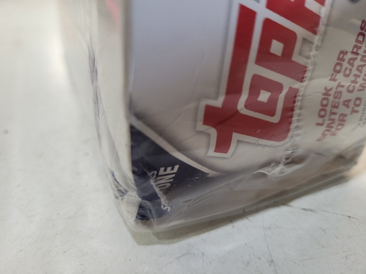 Topps 2023 Series 1 Baseball Giant Box - 256 Cards Box