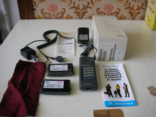 Motorola Personal Phone F09SQD8934BA +Accessoires +Original Boîte - Zdjęcie 1 z 1