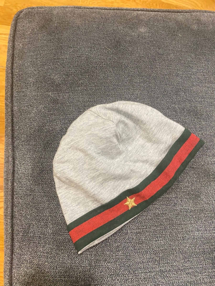 Gucci 3 piece baby set(bodysuit , bib, and hat) 6-9 months