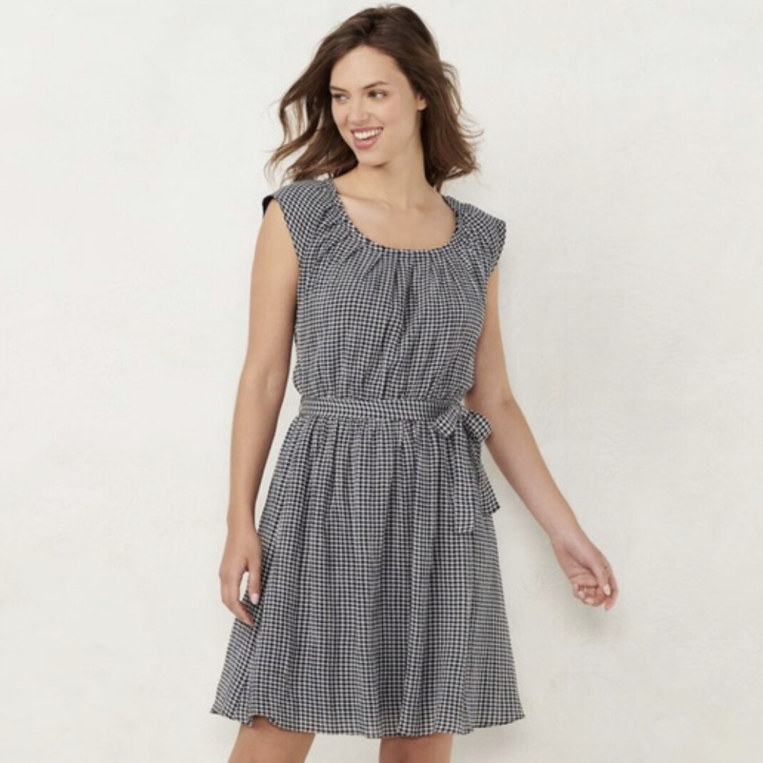 LC LAUREN CONRAD Pleat Neck Dress Size M LC LAUREN CONRAD Pleat Neck Dress Size M