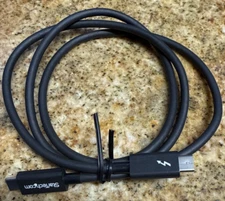 StarTech.com 3ft (1m) Thunderbolt 4 Cable - 40Gbps - 100W PD - 4K/8K Video - Thu