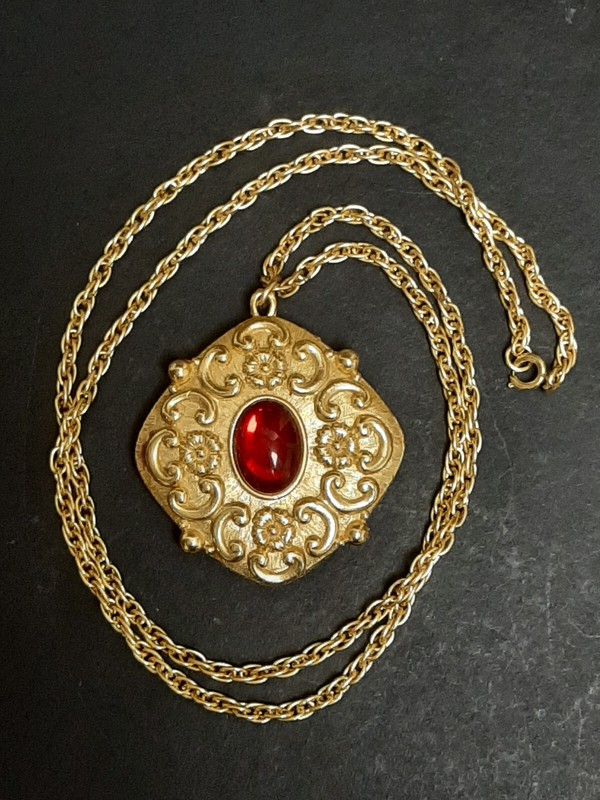 Vintage Intimate by Revlon .12 oz Solid Perfume Necklace Gold Tone with Red Gem