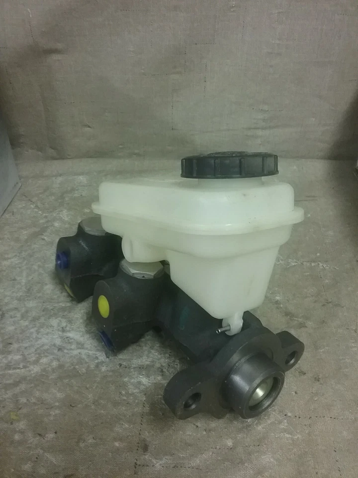 New Wagner Brake Master Cylinder w/Reservoir MC120600 (F120600) - Изображение 2 из 2