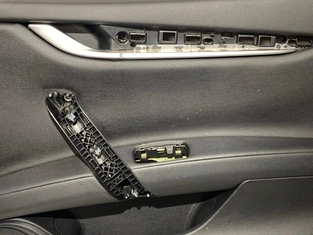 14-19 MASERATI GHIBLI Right Passenger Front Door Interior Trim Panel OEM