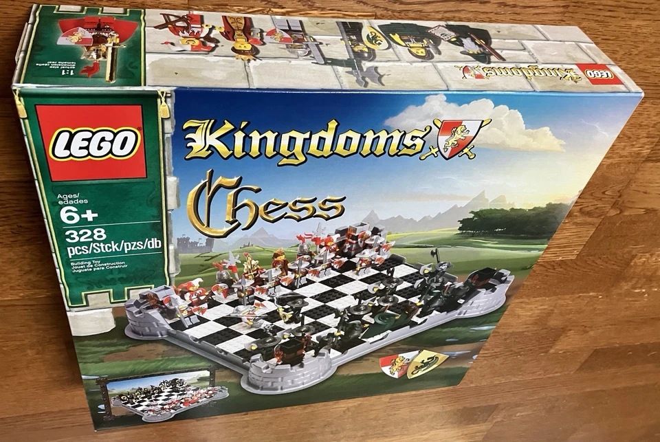 LEGO Kingdoms Chess Set (853373) - New in Sealed Box - Image 3 of 4